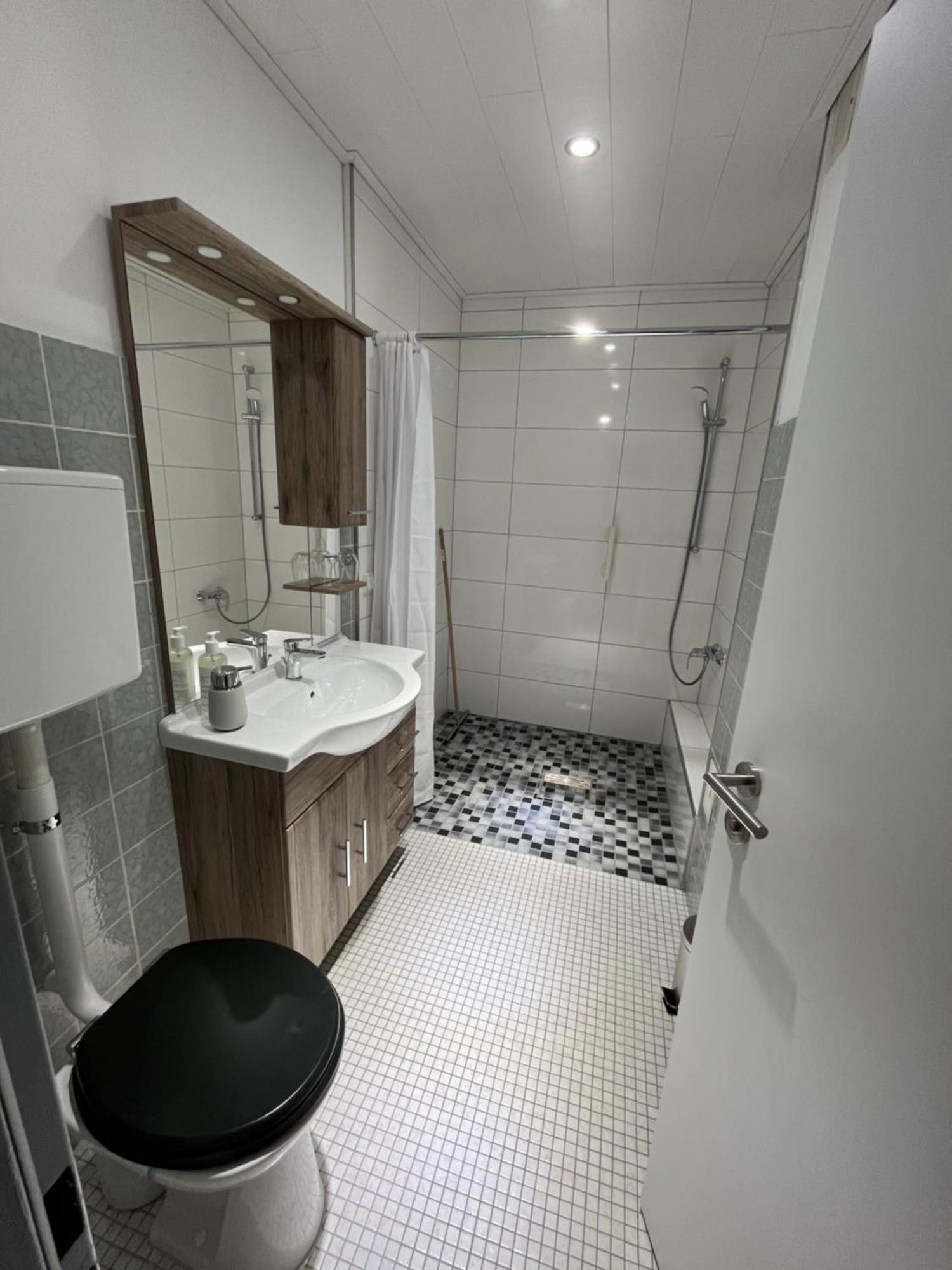 - Monteurwohnung Bueren Apartamento